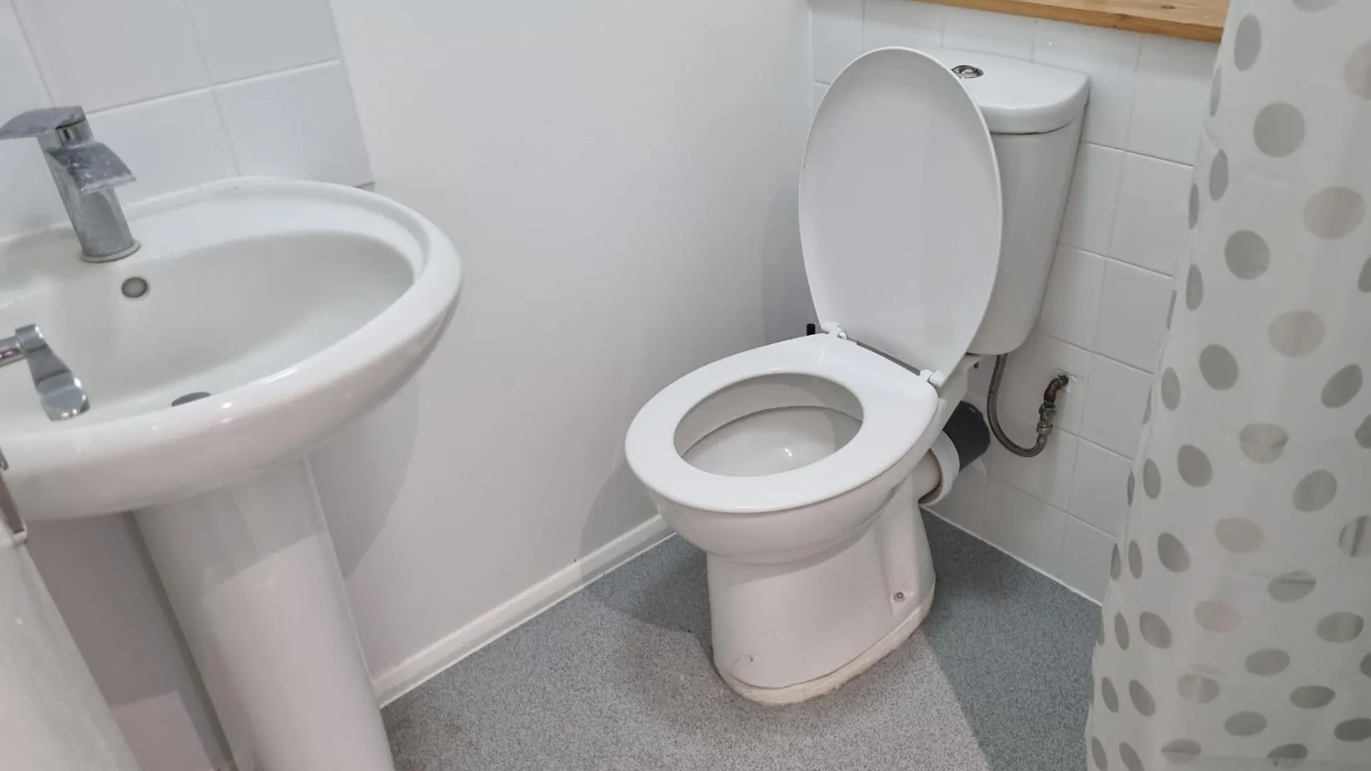 לונדון Refurbished Double Bedroom בריטניה